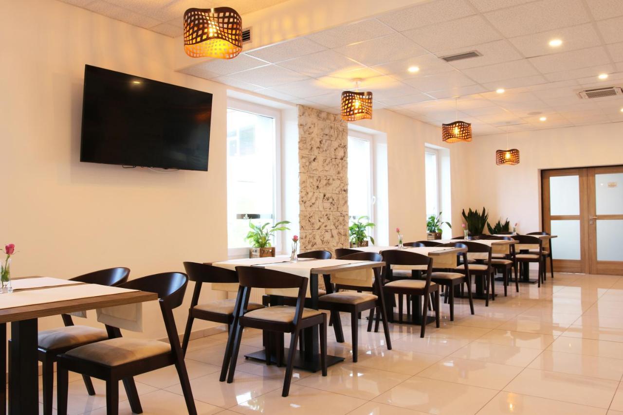 Typton Hotel&Spa Medzilaborce 외부 사진