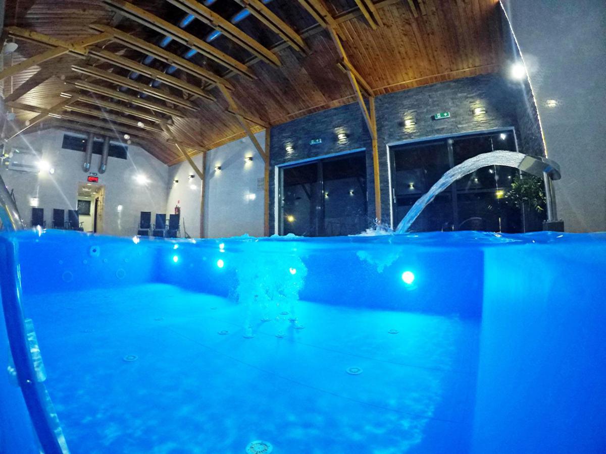 Typton Hotel&Spa Medzilaborce 외부 사진