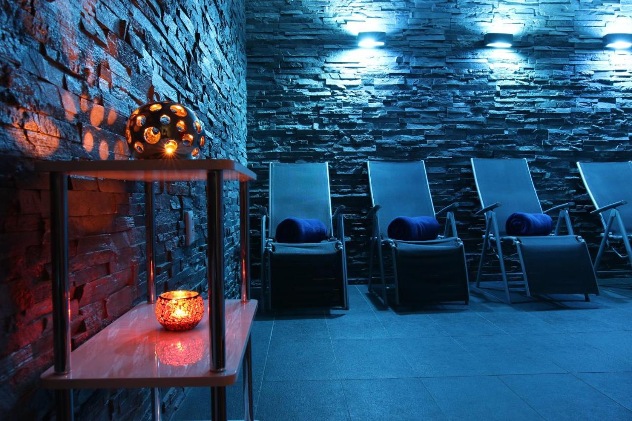 Typton Hotel&Spa Medzilaborce 외부 사진