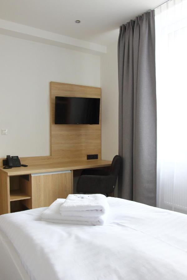 Typton Hotel&Spa Medzilaborce 외부 사진