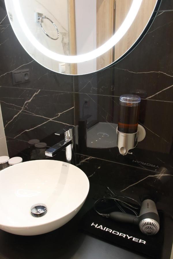 Typton Hotel&Spa Medzilaborce 외부 사진