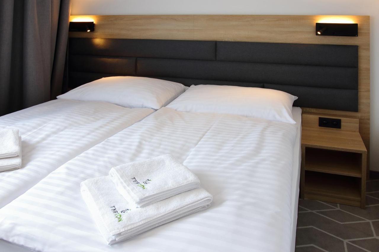 Typton Hotel&Spa Medzilaborce 외부 사진