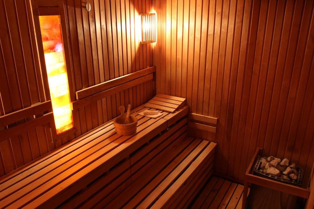Typton Hotel&Spa Medzilaborce 외부 사진