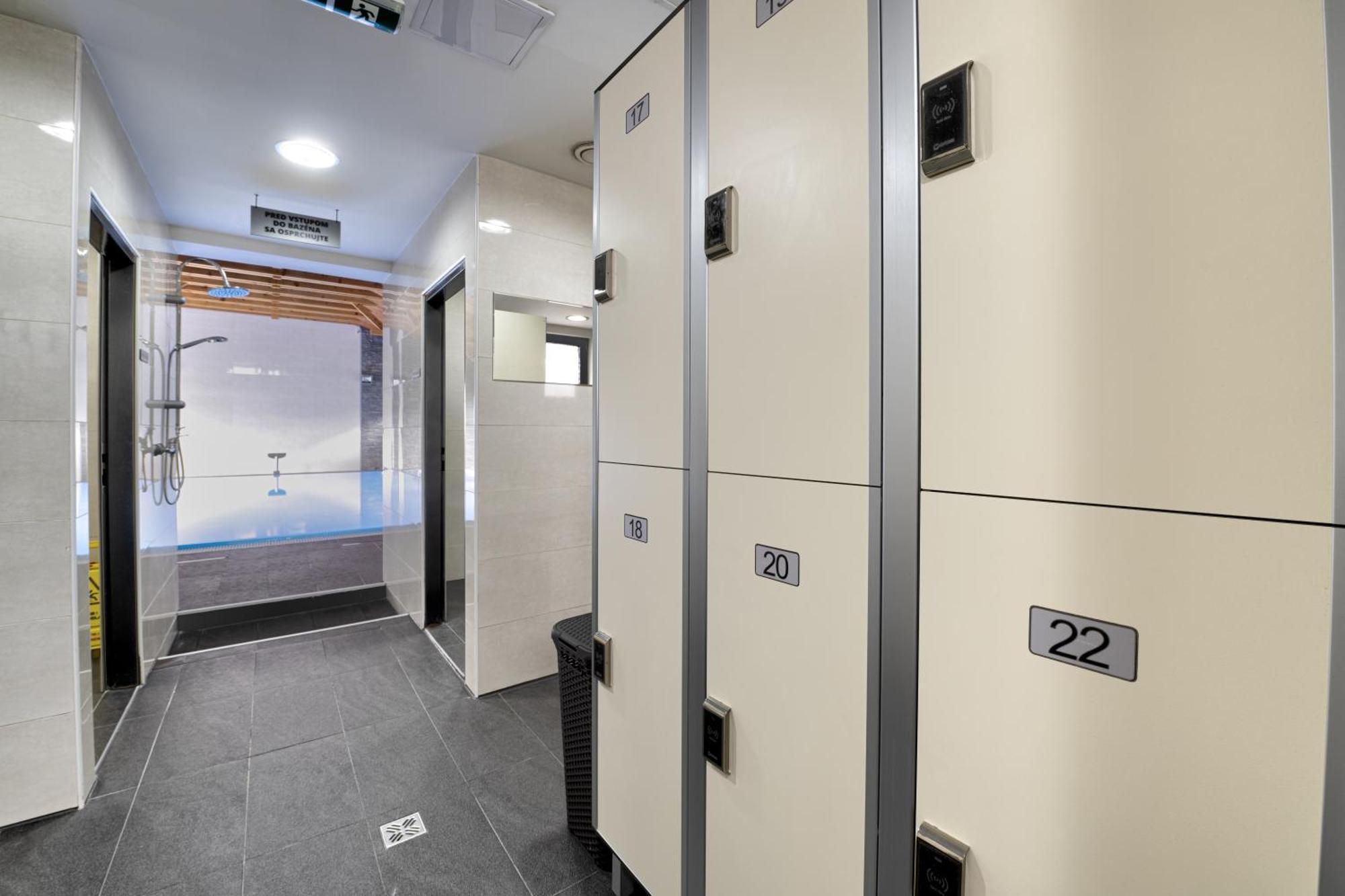 Typton Hotel&Spa Medzilaborce 외부 사진
