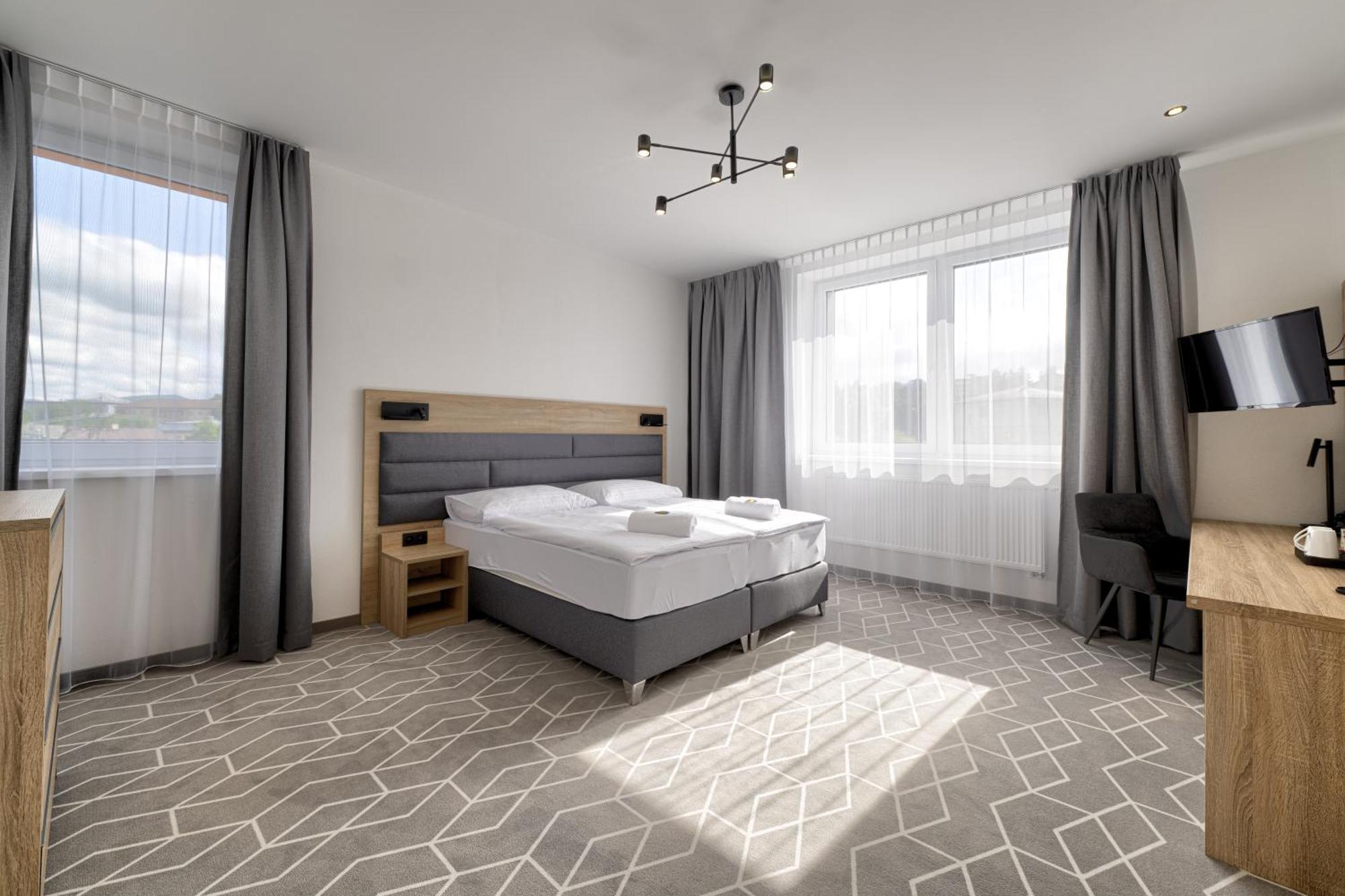 Typton Hotel&Spa Medzilaborce 외부 사진