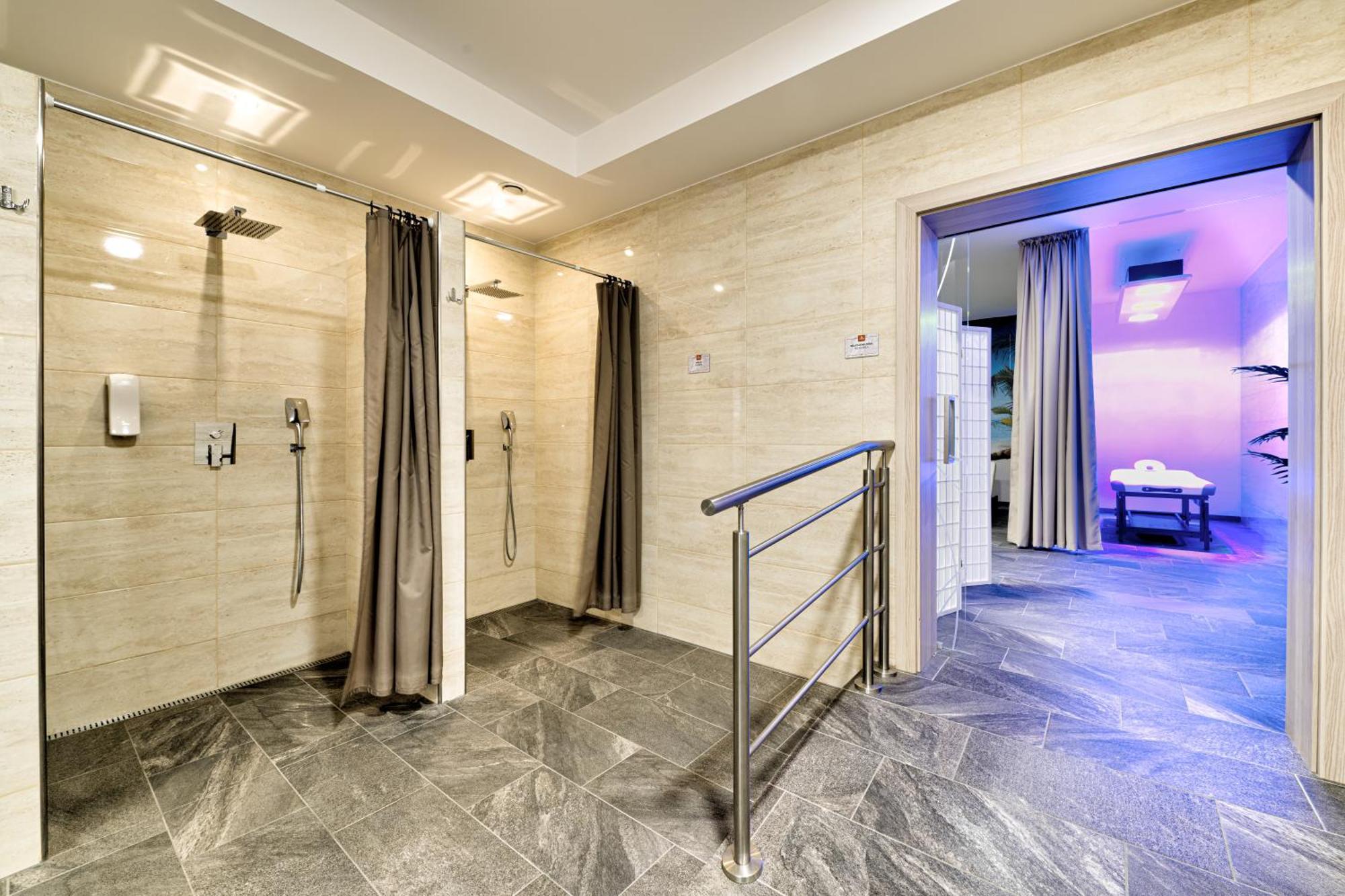 Typton Hotel&Spa Medzilaborce 외부 사진
