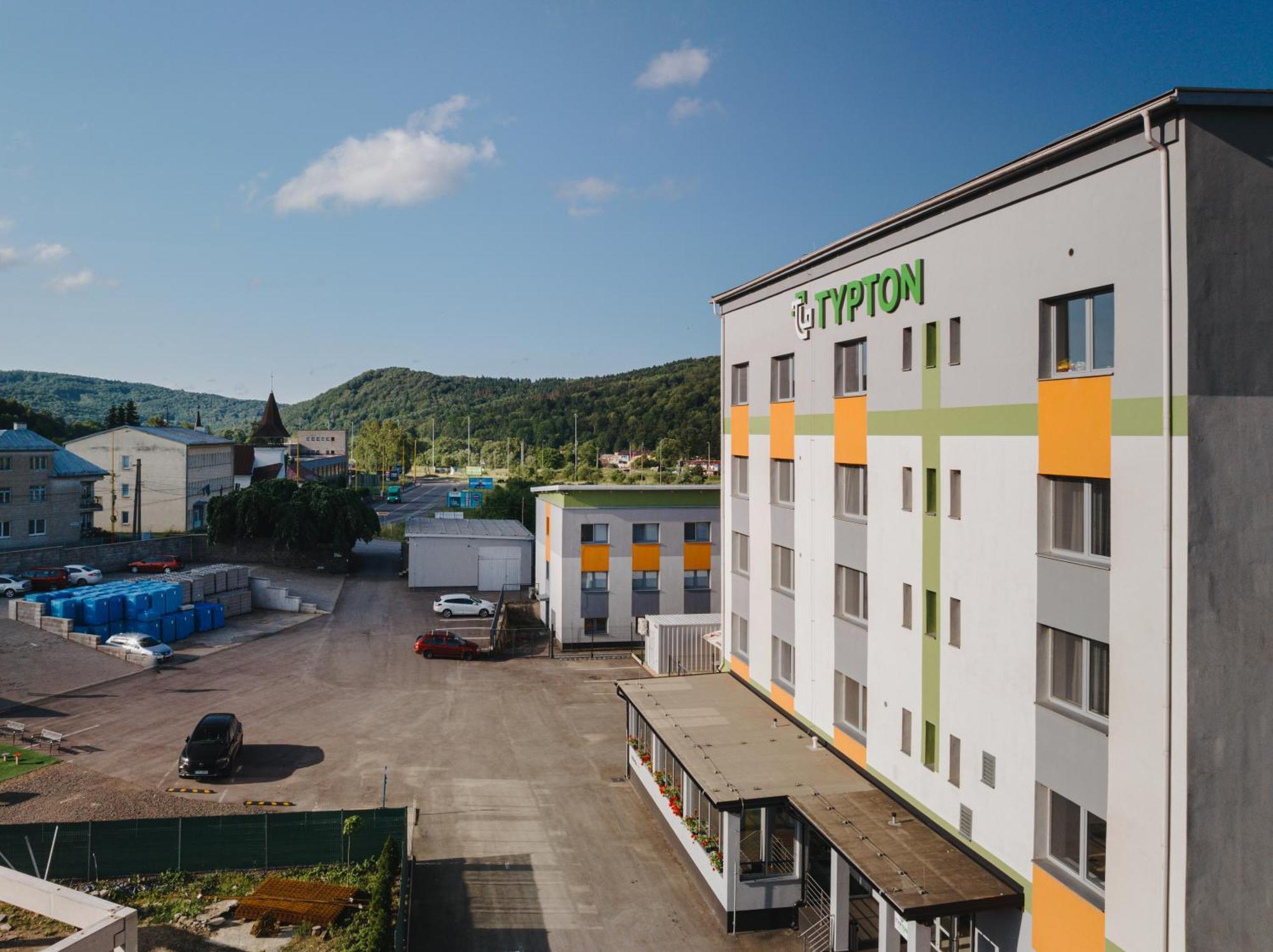 Typton Hotel&Spa Medzilaborce 외부 사진