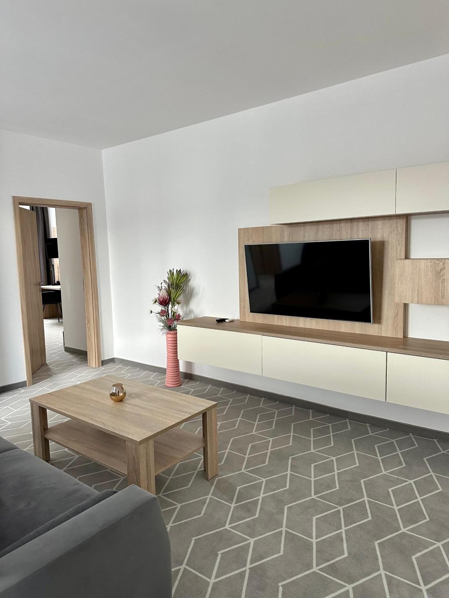 Typton Hotel&Spa Medzilaborce 외부 사진