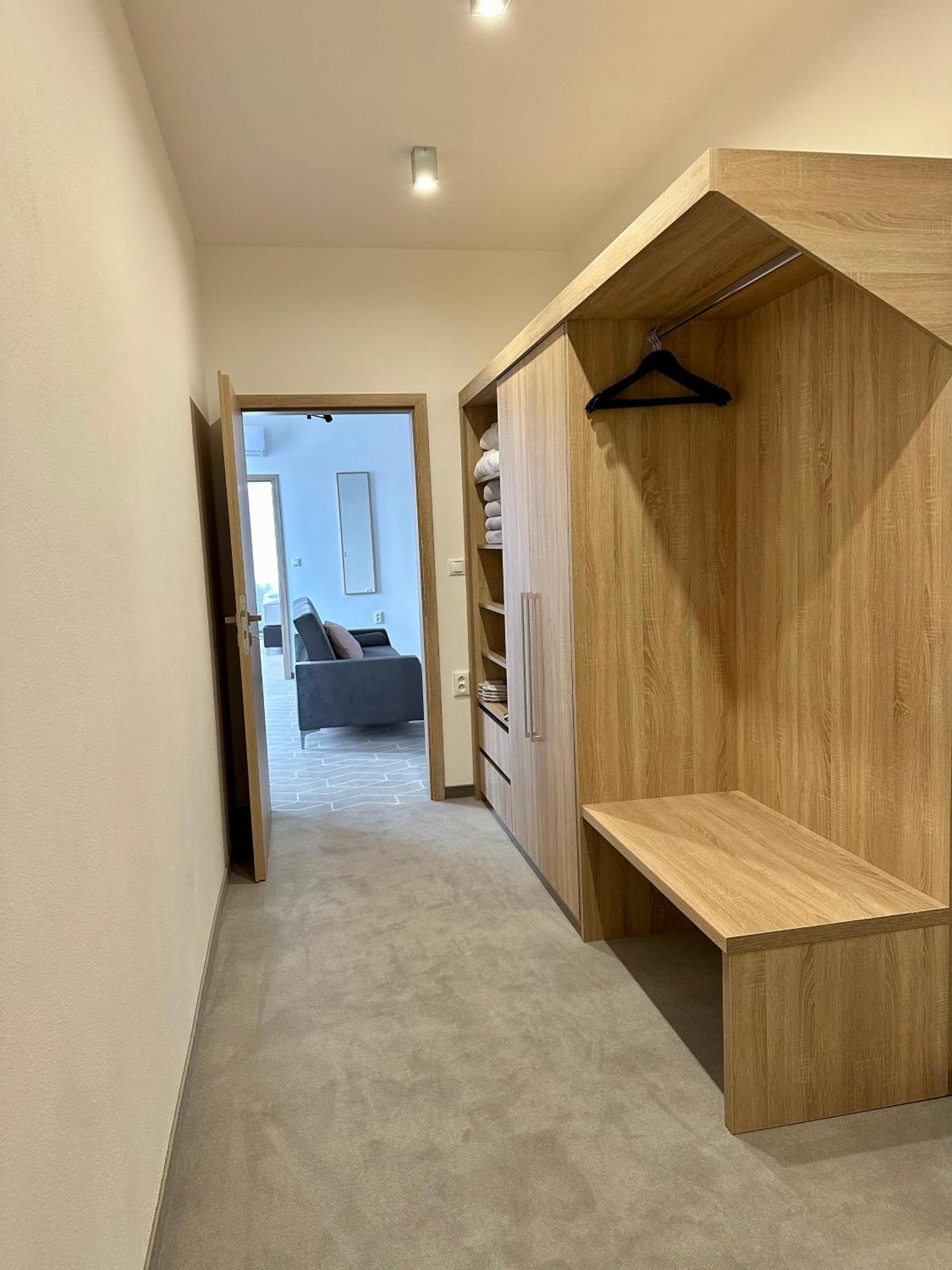 Typton Hotel&Spa Medzilaborce 외부 사진