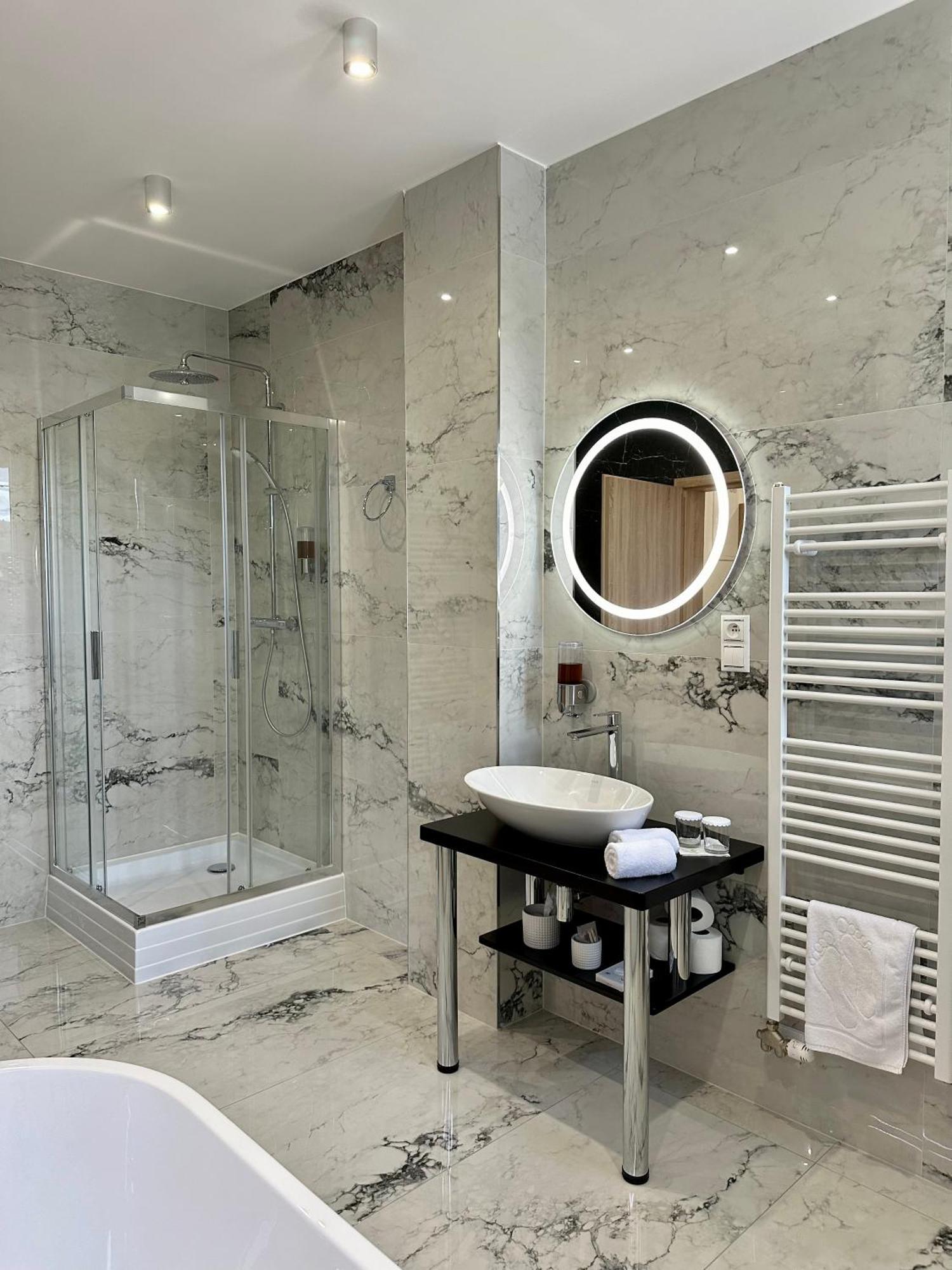 Typton Hotel&Spa Medzilaborce 외부 사진