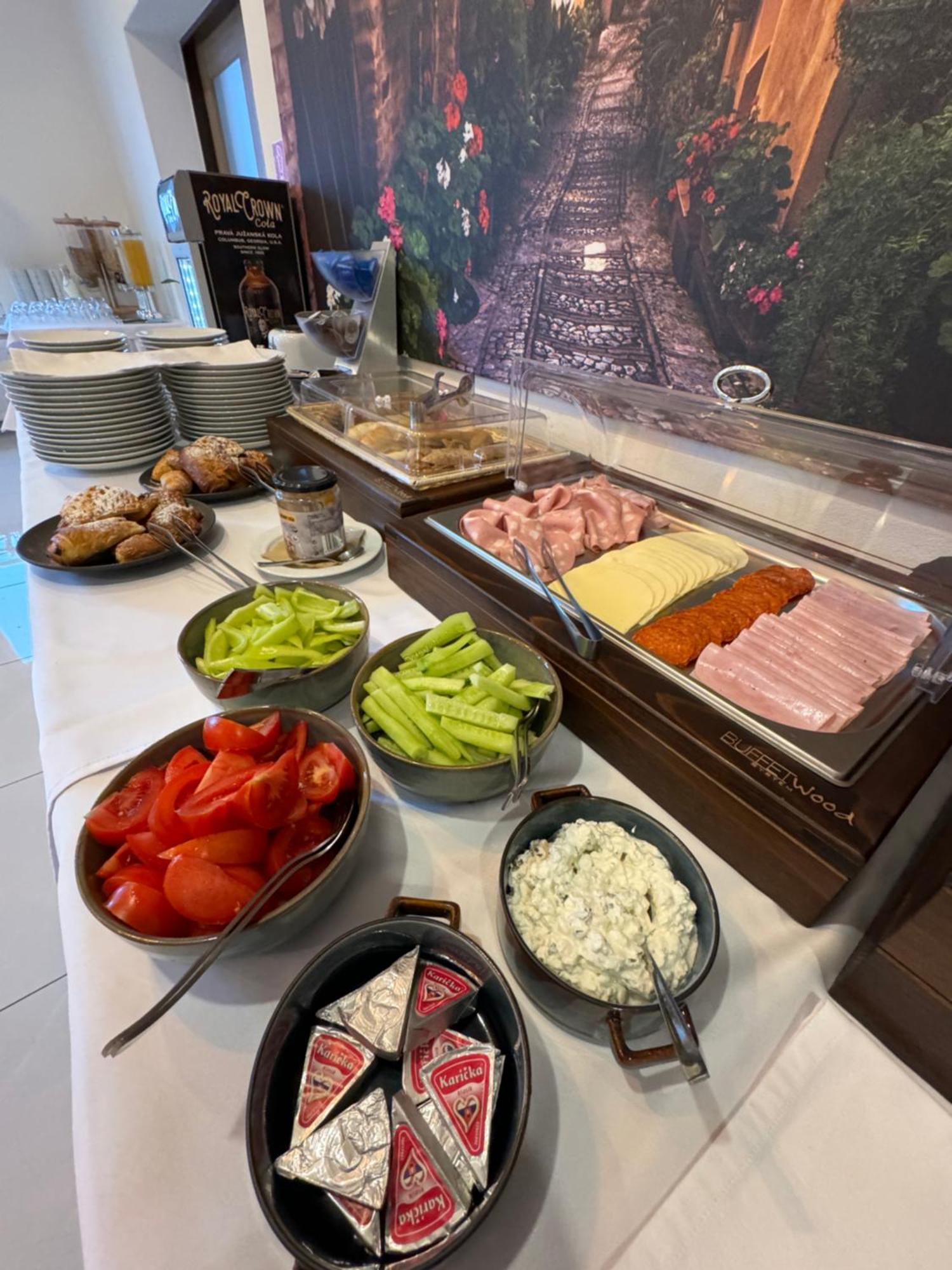 Typton Hotel&Spa Medzilaborce 외부 사진